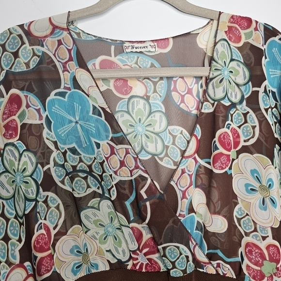 Women's Forever Floral Print Bell sleeve V-Neck Blouse, Lrg, Bohemian/Boho Chic - Picture 8 of 13